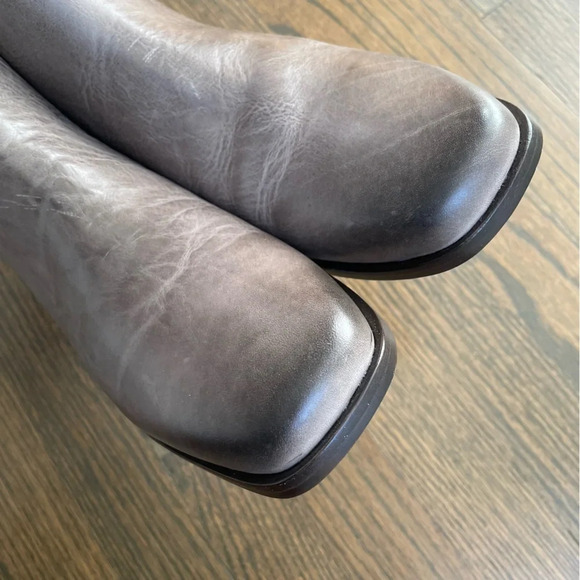 NEW FRYE River Inside Zip Bootie in Graphite - Picture 11 of 15